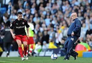 Images Dated 14th March 2011: Brian McDermott Kicks Off FA Cup Sixth Round Clash: Manchester City vs. Reading