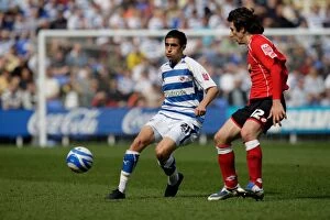 Images Dated 18th April 2009: Championship Showdown: Reading vs Barnsley, April 2009 - A Clash of Football Titans