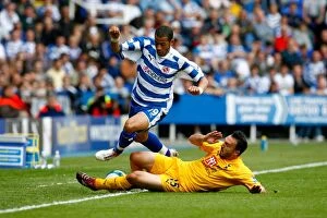Images Dated 3rd May 2008: Clash in the Barclays Premiership: Reading vs. Tottenham Hotspur, 3rd May 2008