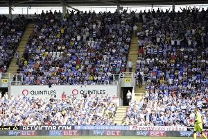 Ipswich Town - Home Collection: Clash in the Sky Bet Championship: Reading FC vs Ipswich Town (2013-14 Season)