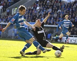 Images Dated 1st April 2006: Determined Kevin Doyle Leads Reading to Glory: 5-0 Victory Over Derby County
