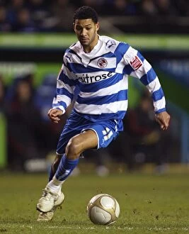 Images Dated 2nd January 2010: FA Cup Third Round: Jobi McAnuff's Determined Performance at Reading FC vs Liverpool - Madejski