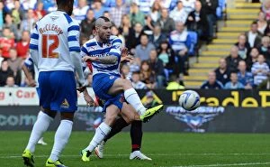 Sky Bet Championship : Reading v Doncaster Rovers Collection: A Fierce Sky Bet Championship Clash: Reading FC vs Doncaster Rovers (2013-14)