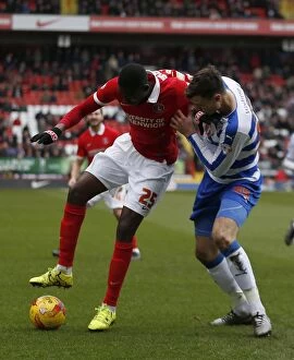 Images Dated 27th February 2016: A Full-Length Battle in the Sky Bet Championship: Charlton Athletic vs. Reading (PA-25652727)