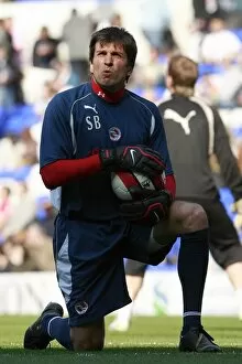 Images Dated 2nd April 2007: Goal Keeping coach Sal Bibbo during the warm up at White Heart Lane