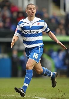 Images Dated 23rd January 2010: Ivar Ingimarsson's Intense Moment at Reading FC vs Burnley in FA Cup Fourth Round, Madejski Stadium