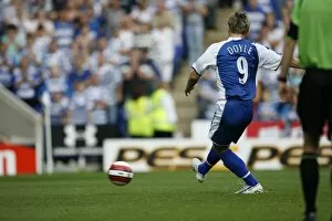 Images Dated 23rd September 2006: Kevin Doyle scores from the penalty spot