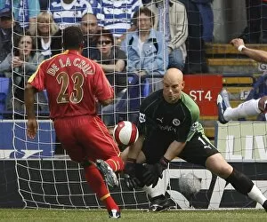Images Dated 23rd April 2007: Marcus Hahnemann makes an important stop at the Reebok Stadium