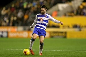Wolves v Reading Collection: Molineux Showdown: Oliver Norwood in Action for Reading against Wolverhampton Wanderers