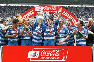 Images Dated 2nd May 2006: Murty Raises the Championship Trophy