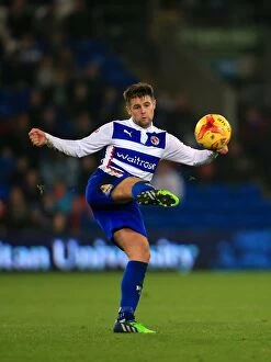Cardiff City v Reading Collection: Oliver Norwood in Action: Reading vs. Cardiff City, Sky Bet Championship