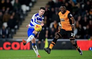 Images Dated 16th December 2015: Oliver Norwood: Reading FC Star in Sky Bet Championship Clash at Hull City