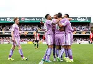 Images Dated 29th August 2015: Orlando Sa's Thrilling Goal: Reading's Euphoric Celebration at Griffin Park (Sky Bet Championship)