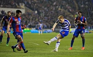 Images Dated 11th March 2016: Quinn's Thrilling FA Cup Quarterfinal Shot: Reading FC vs Crystal Palace at Madejski Stadium