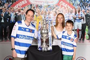 Images Dated 26th May 2012: Reading FC 2012: Championship Victory Celebration - Uniting Fans with the Trophy