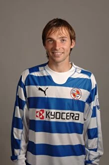 Images Dated 9th August 2007: Reading FC: Oliver Bozanic in Midfield Action