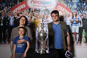 Images Dated 26th May 2012: Reading FC: Triumphing Together - 2012 Fans Trophy Celebration