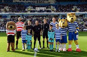 Images Dated 19th October 2013: Reading FC vs Doncaster Rovers: A Championship Clash (2013-14)