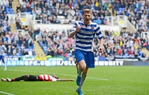 Images Dated 19th October 2013: Reading FC vs Doncaster Rovers Clash: Sky Bet Championship 2013-14 Season