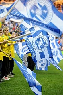 Images Dated 22nd October 2011: Reading FC's Thrilling Championship Kickoff: Mascots Waving Flags at Reading vs Southampton