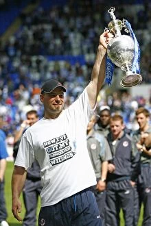 Images Dated 2nd May 2006: Reading Football Club: Triumphant Moments - Glorious Celebrations