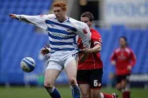 Images Dated 18th April 2009: Reading vs Barnsley: Clash in the Championship - April 2009