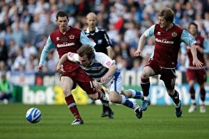 Images Dated 12th May 2009: Reading vs Burnley: The Championship Showdown - May 12, 2009