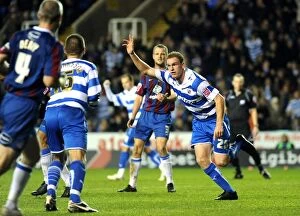 Images Dated 8th December 2009: Reading's Dramatic Equalizer: A Thrilling Championship Showdown between Reading