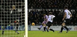 Derby County v Reading Collection: Reading's McCleary Unleashes a Shot at Derby County in Sky Bet Championship Clash