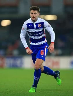 Images Dated 21st November 2014: Reading's Norwood in Action: Championship Clash vs. Cardiff City