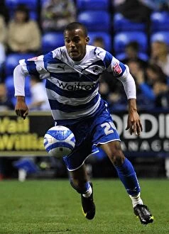 Images Dated 16th September 2009: Ryan Bertrand in Action: Reading FC vs Cardiff City at Madejski Stadium - Championship Match