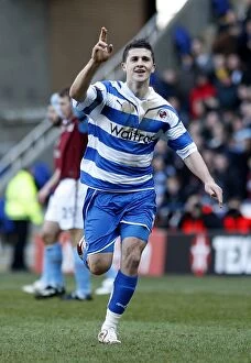 Images Dated 7th March 2010: Shane Long's Brace: Reading FC Secures FA Cup Victory over Aston Villa at Madejski Stadium