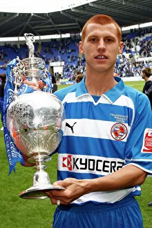 Images Dated 2nd May 2006: Sidwell with the Championship Trophy