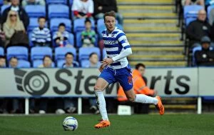Images Dated 29th March 2014: Sky Bet Championship: Reading FC vs Huddersfield (2013-14) - A Fierce Championship Clash