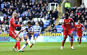 Reading v Cardiff City Collection: Sky Bet Championship - Reading v Cardiff City - Madejski Stadium