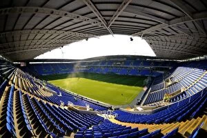 Images Dated 22nd October 2011: Spectacular View: Reading vs Southampton - Npower Championship Match at Madejski Stadium