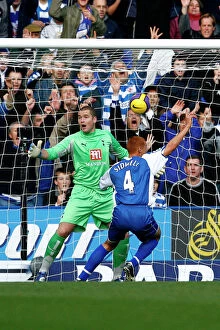 Images Dated 12th November 2006: Steve Sidwell's Thriller: Reading Stuns Tottenham Hotspur in FA Barclays Premiership